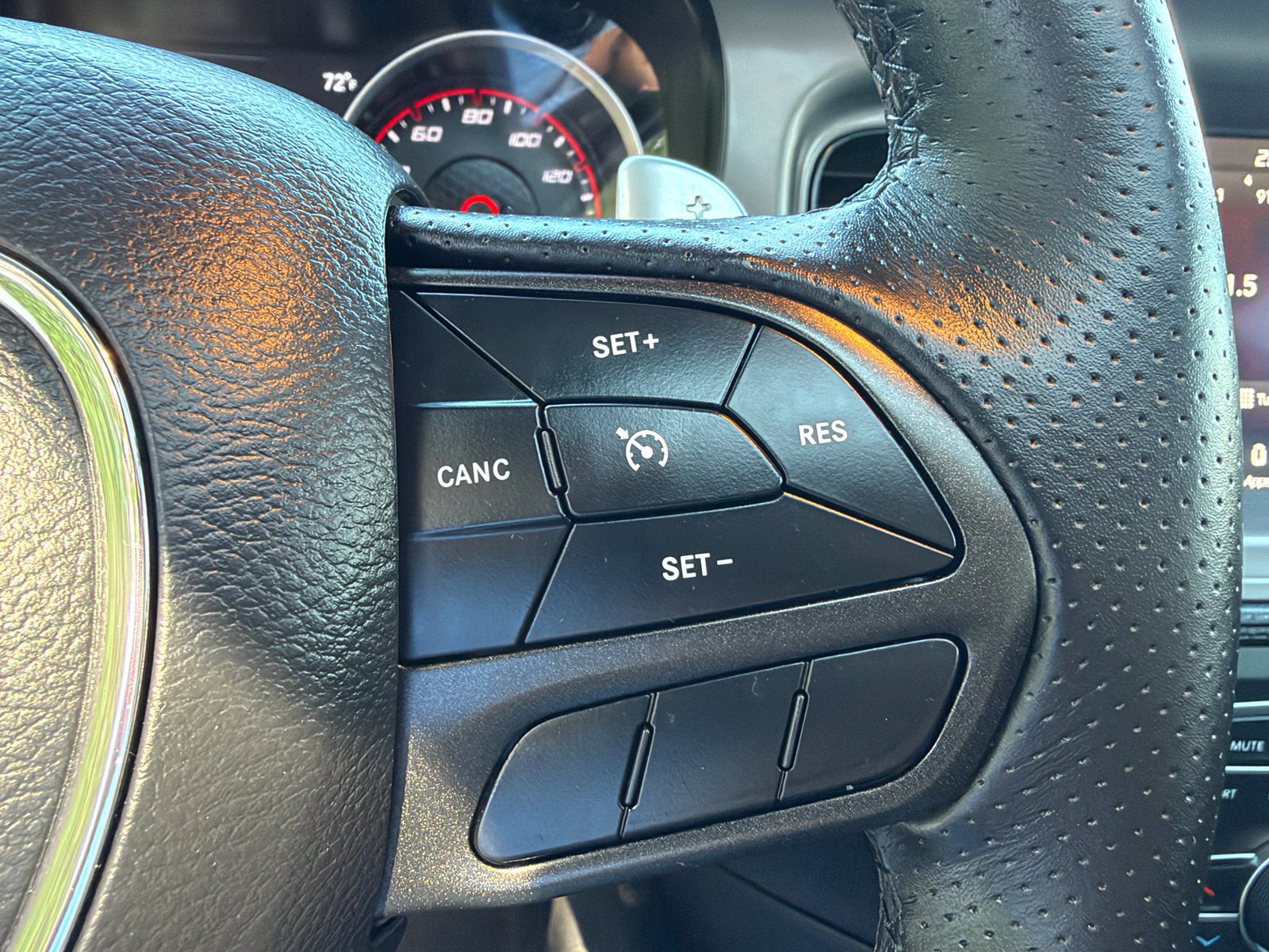 Used 2023 Dodge Charger R/T w/ Plus Group RWD image 15