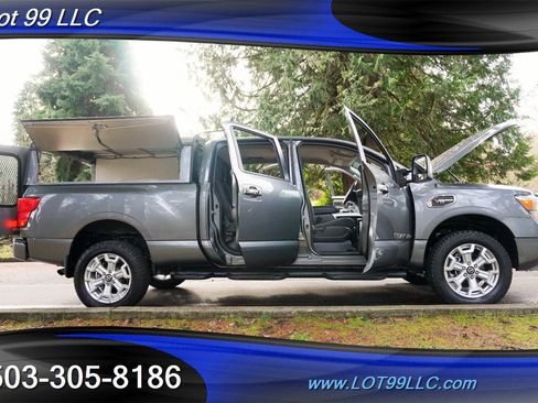 Used 2021 Nissan Titan SV w/ SV Convenience Package image 30