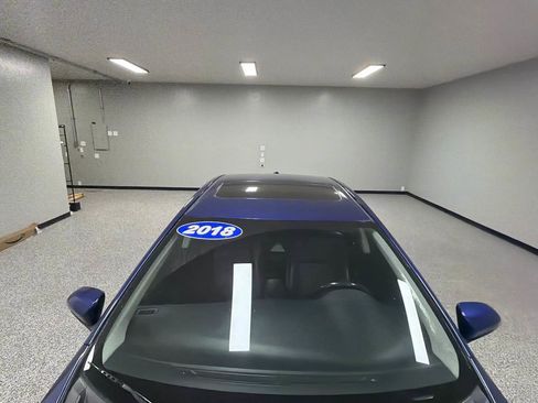 Used 2018 Toyota Corolla SE w/ SE Premium Package image 9