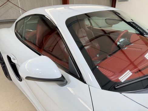 Used 2015 Porsche Cayman GTS image 28