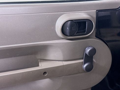 Used 2010 Jeep Wrangler Sport image 15