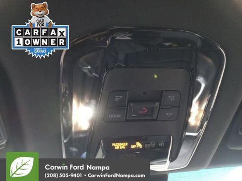 Used 2023 Toyota Venza XLE image 22