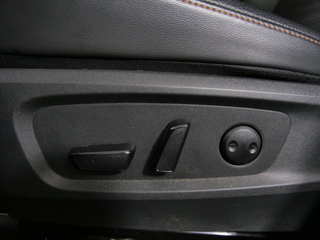 Used 2025 Nissan Pathfinder Rock Creek AWD/4WD image 17
