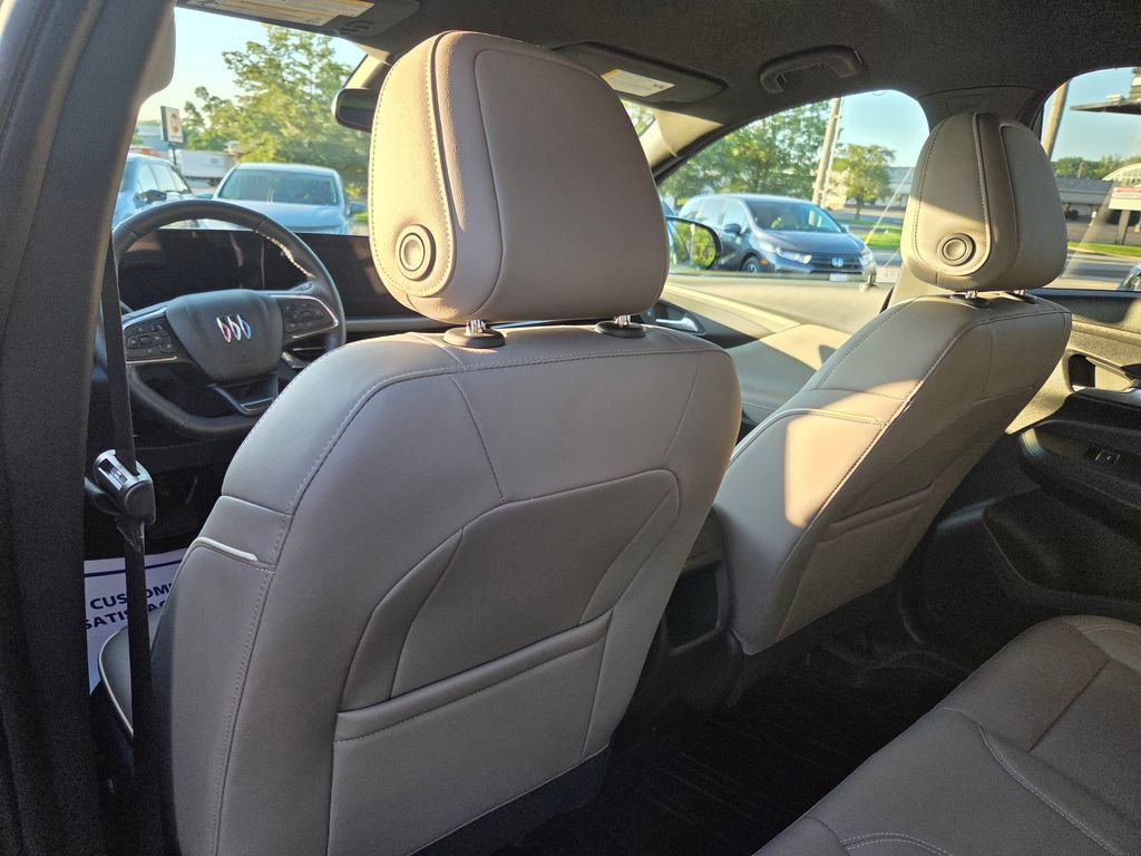 Used 2026 Buick Envista Avenir FWD image 20
