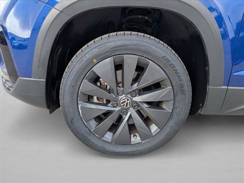 Used 2024 Volkswagen Taos S w/ MDO Package image 23