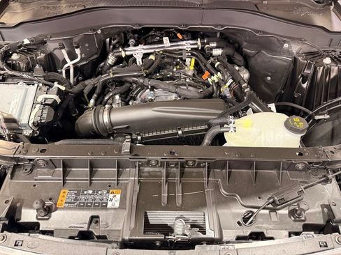 New 2026 Ford Explorer Active AWD/4WD image 5