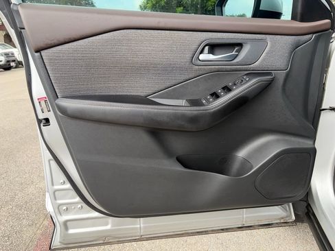 Used 2022 Nissan Rogue SV FWD image 22