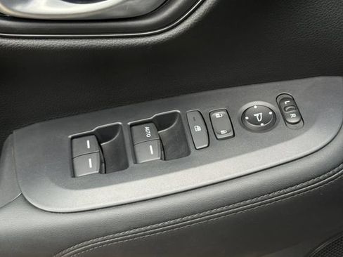 Certified 2024 Honda HR-V LX image 13