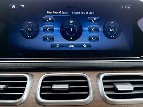 Certified 2025 Mercedes-Benz GLS 450 4MATIC image 40