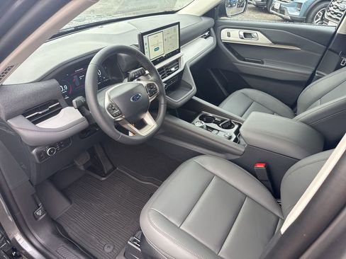 New 2026 Ford Explorer Active w/ Active Comfort Package image 15