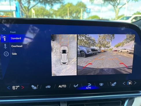 Used 2025 Chevrolet Equinox EV LT image 31