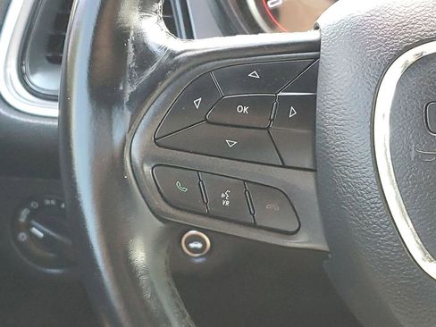 Used 2021 Dodge Challenger SXT image 33