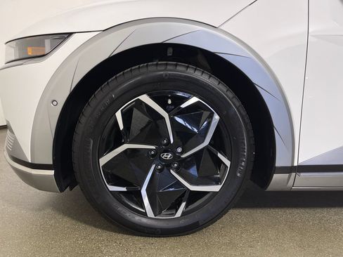 Certified 2024 Hyundai Ioniq 5 Limited RWD image 11