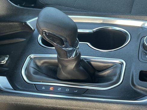 Used 2023 Chevrolet Traverse LT image 15