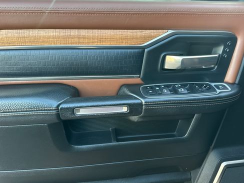 Used 2020 RAM 2500 Limited image 11