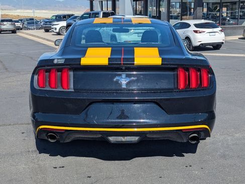 Used 2017 Ford Mustang Coupe RWD image 6