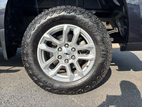 Used 2023 Chevrolet Silverado 1500 RST w/ Z71 Off-Road Package AWD/4WD image 11