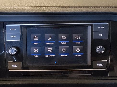 Used 2021 Volkswagen Jetta SE image 25