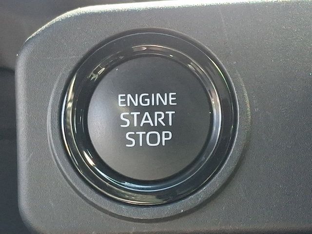 Used 2024 Toyota Tacoma SR5 AWD/4WD image 22