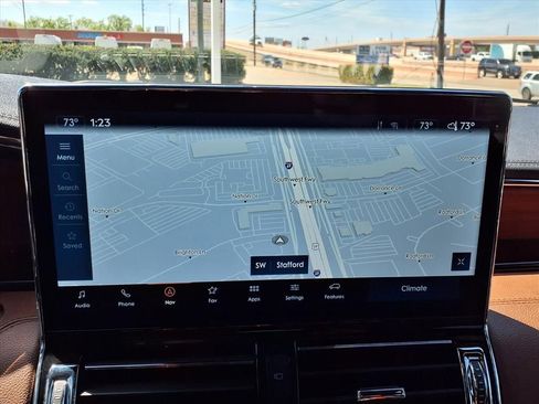 Used 2024 Lincoln Navigator L Reserve image 10