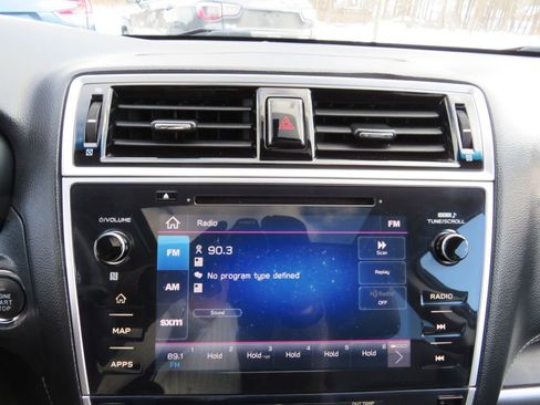 Used 2019 Subaru Outback 2.5i Limited image 17