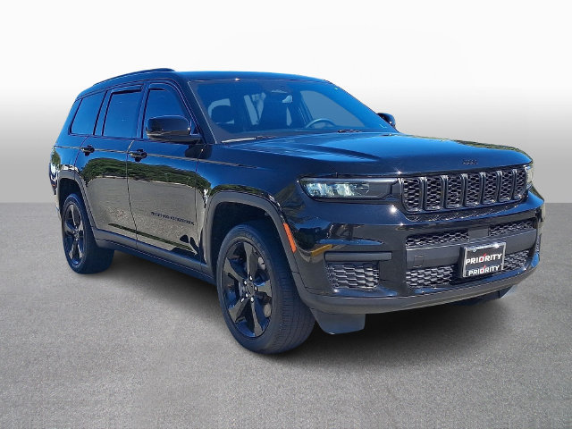 Used 2024 Jeep Grand Cherokee L Altitude AWD/4WD image 3