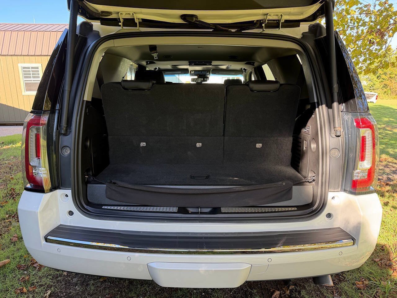 Used 2019 GMC Yukon Denali w/ Denali Ultimate Package AWD/4WD image 33