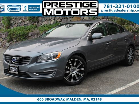 Used 2017 Volvo S60 T5 Inscription Platinum AWD/4WD image 1