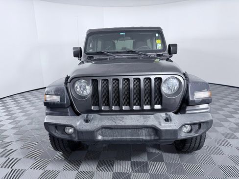 Used 2019 Jeep Wrangler Unlimited Sport S image 3