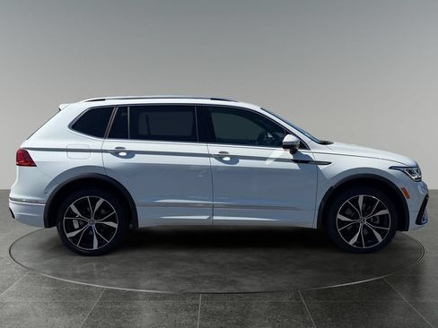 Used 2024 Volkswagen Tiguan SEL R-Line AWD/4WD image 10