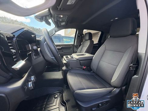 Used 2025 GMC Sierra 1500 Elevation image 2