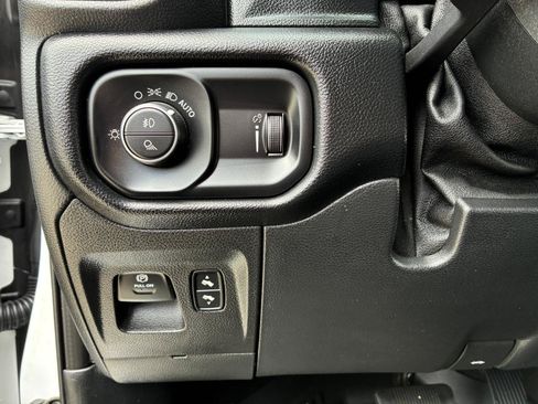 Used 2021 RAM 1500 Lone Star AWD/4WD image 24