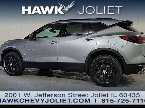 Used 2024 Chevrolet Blazer LT w/ Convenience Package FWD image 5