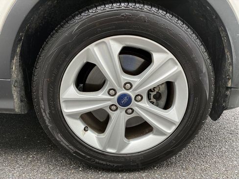 Used 2014 Ford Escape SE w/ Equipment Group 201A AWD/4WD image 19