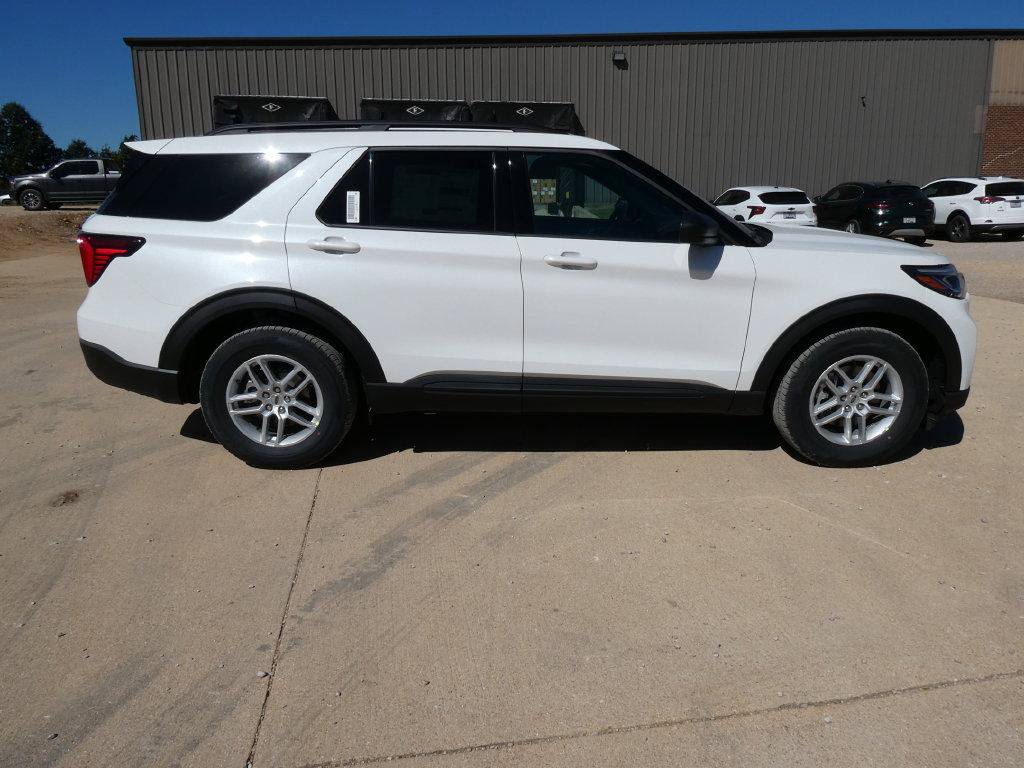 New 2027 Ford Explorer Active w/ Active Comfort Package AWD/4WD image 2