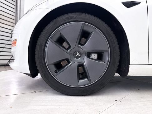 Used 2023 Tesla Model 3 Standard Range RWD image 15