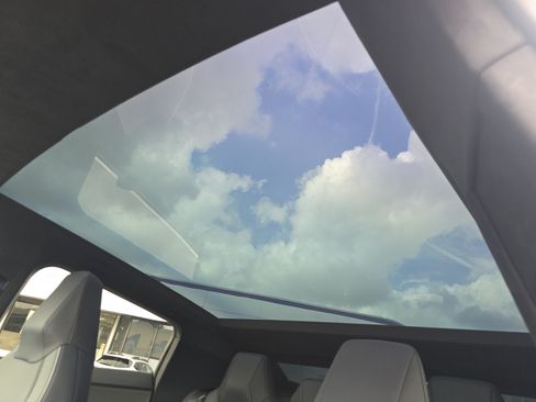 Used 2024 Tesla Cybertruck AWD Crew Cab image 9
