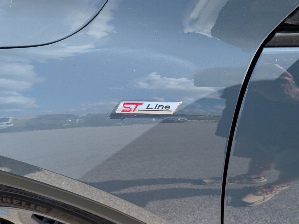 Used 2025 Ford Escape ST-Line w/ Equipment Group 301A FWD image 38