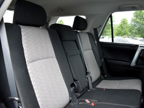 Used 2016 Toyota 4Runner SR5 image 32