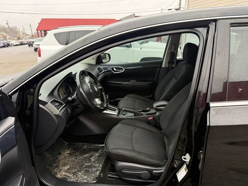 Used 2018 Nissan Sentra SR w/ SR Midnight Edition Package image 8