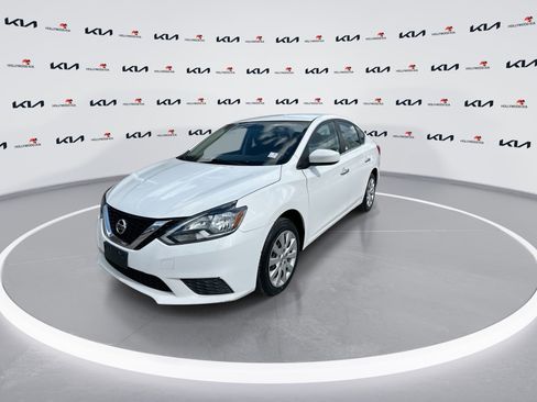 Used 2016 Nissan Sentra SV FWD image 4