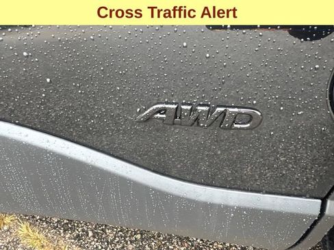 Certified 2024 Toyota Corolla Cross SE image 9