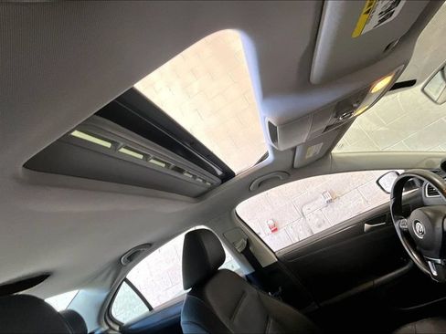 Used 2012 Volkswagen Jetta SE FWD image 24