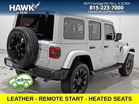 Used 2022 Jeep Wrangler Unlimited Sahara AWD/4WD image 6