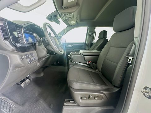 Used 2023 Chevrolet Silverado 1500 LT AWD/4WD image 13