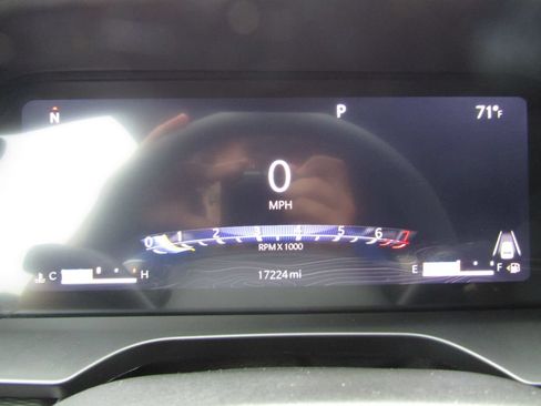 Used 2025 Jeep Grand Cherokee Altitude AWD/4WD image 24