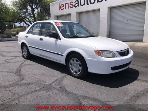 Used 2001 MAZDA Protege FWD image 3