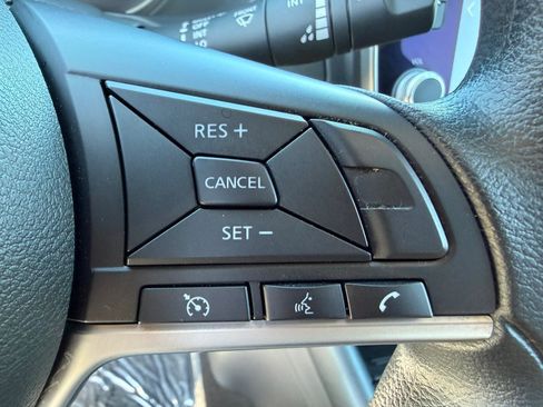 Used 2025 Nissan Leaf S FWD image 16