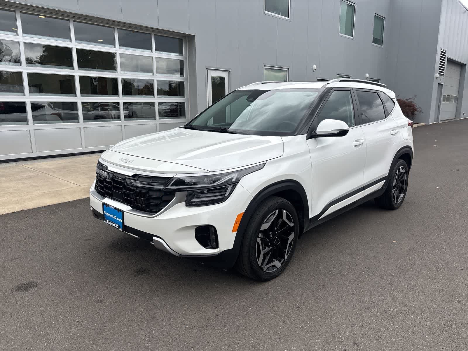 Used 2024 Kia Seltos SX w/ SX Sunroof Package AWD/4WD image 1