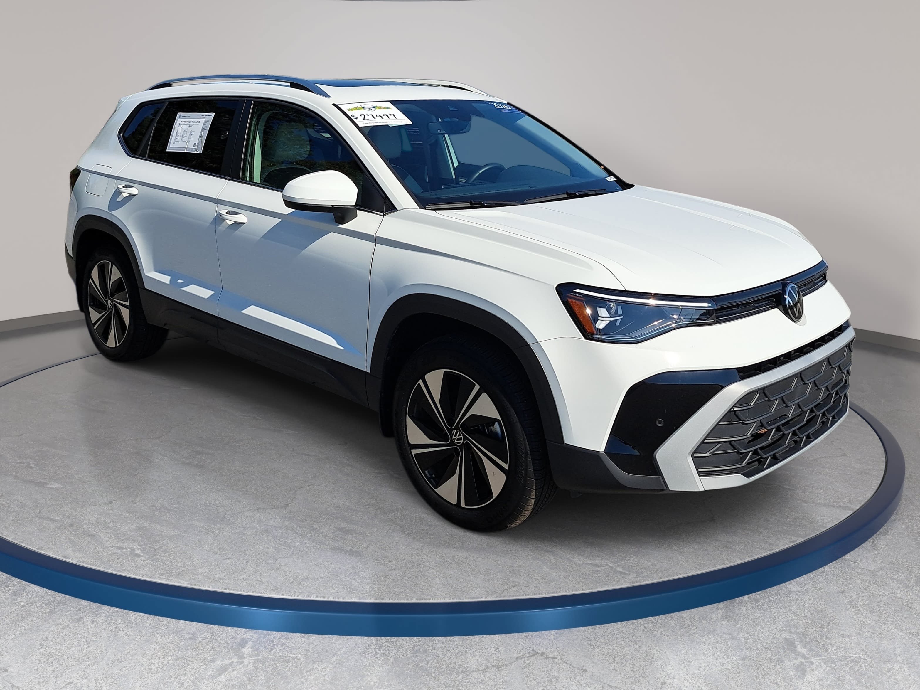 Certified 2026 Volkswagen Taos SE AWD/4WD image 3